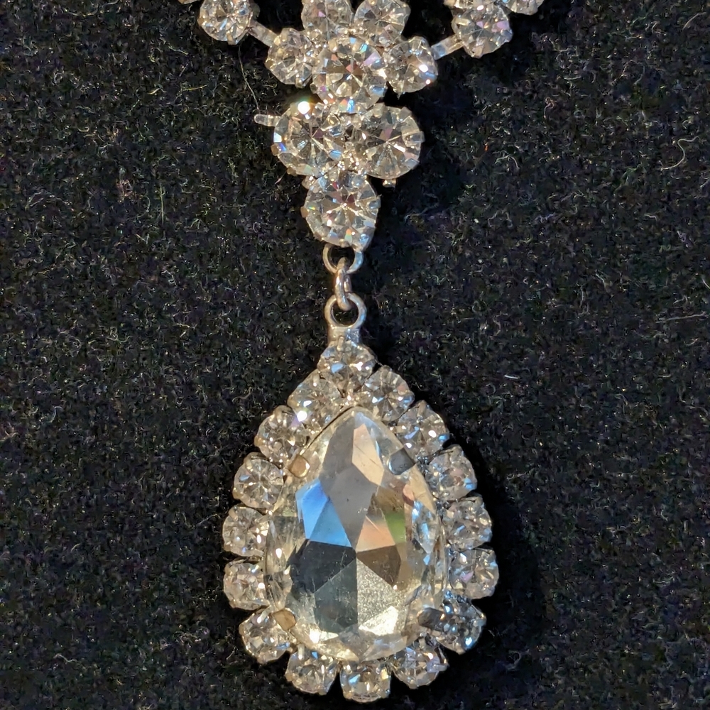 🆕 Rhinestone necklace, NEW with tags